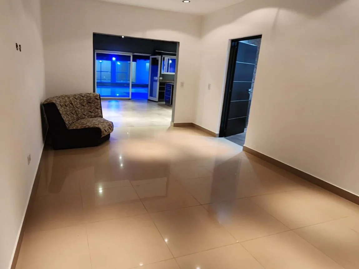 Casa en venta en Morón, foto 3