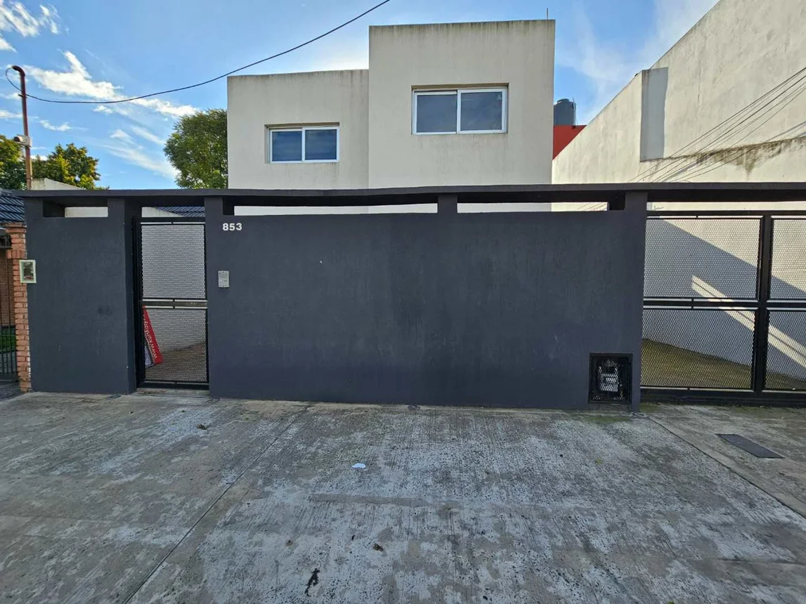 Casa en venta en Morón, foto 2