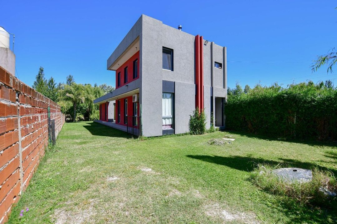 Venta Casa Tres Dormitorios Parque Sicardi