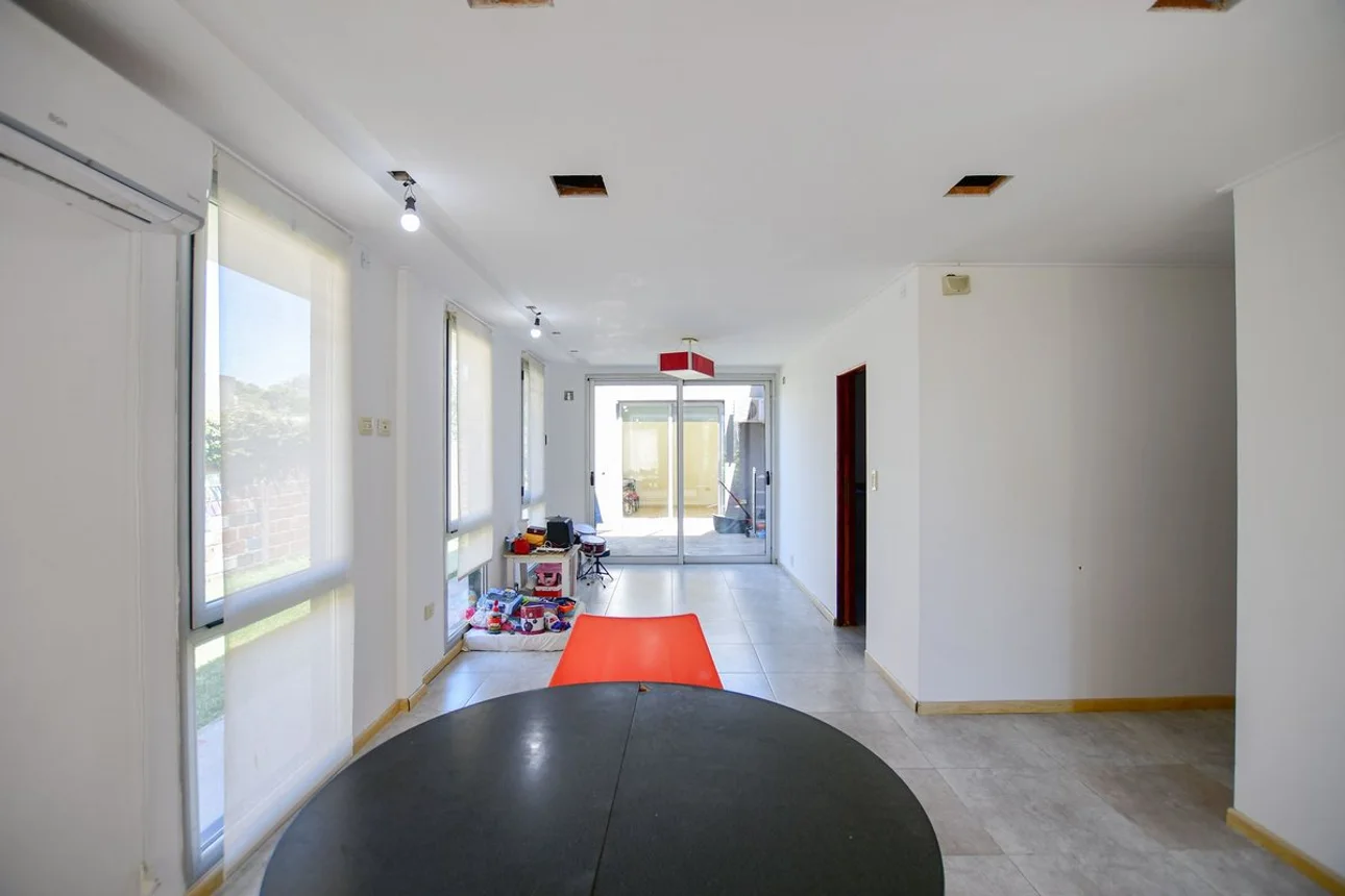 Venta casa tres dormitorios parque sicardi, foto 4