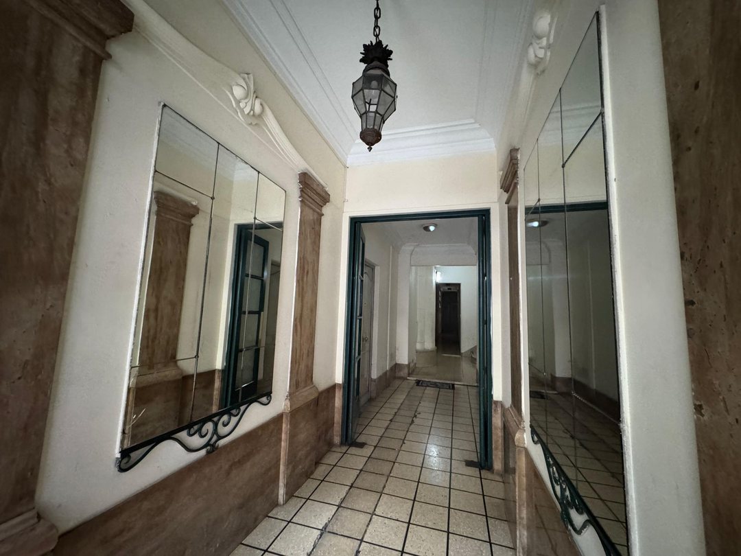 DEPARTAMENTO 2 Amb./ Planta Baja/ patio– Monserrat
