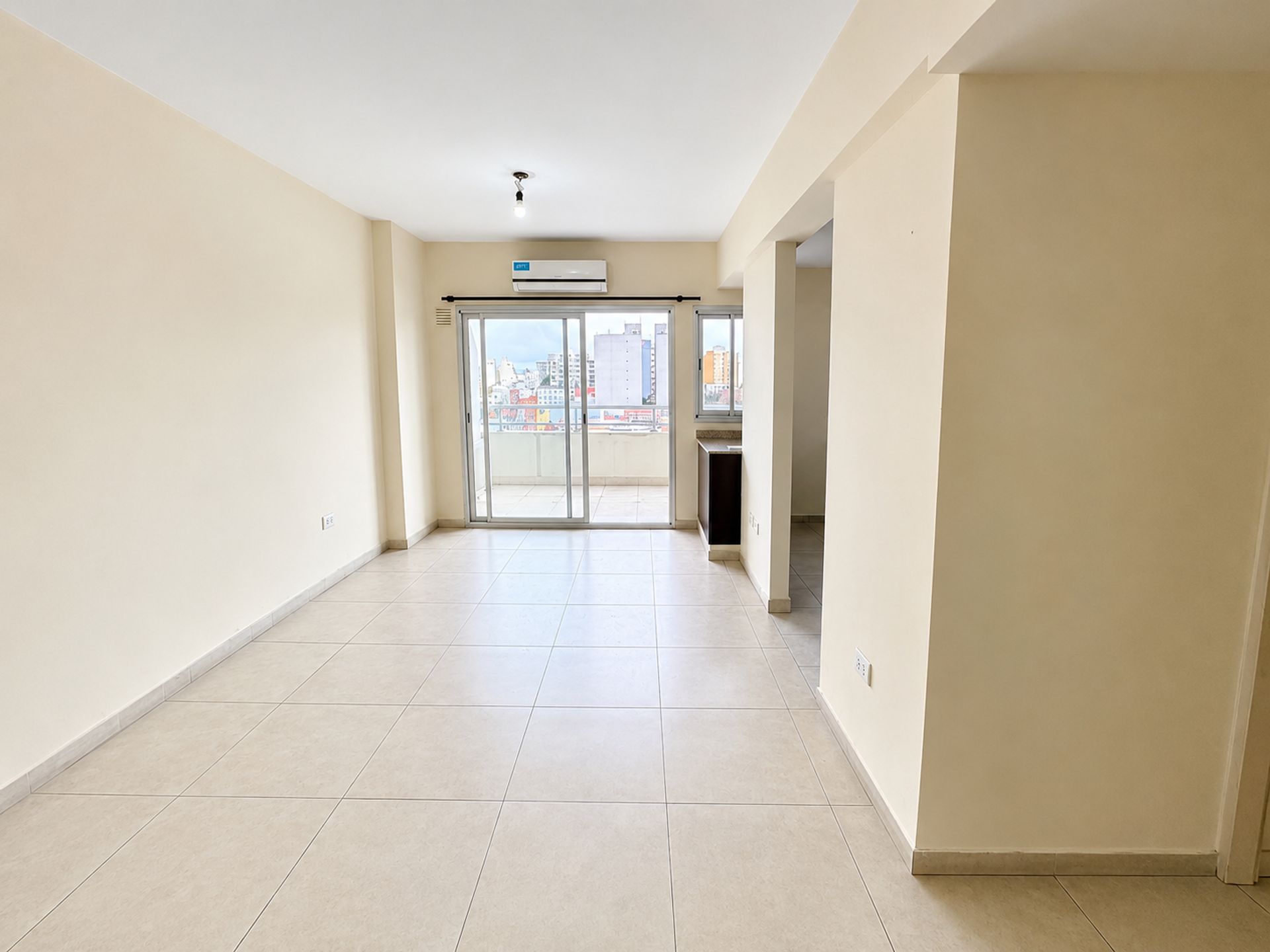 DEPARTAMENTO VENTA 1 DORM CON PARRILLA Y COCHERA - foto 3