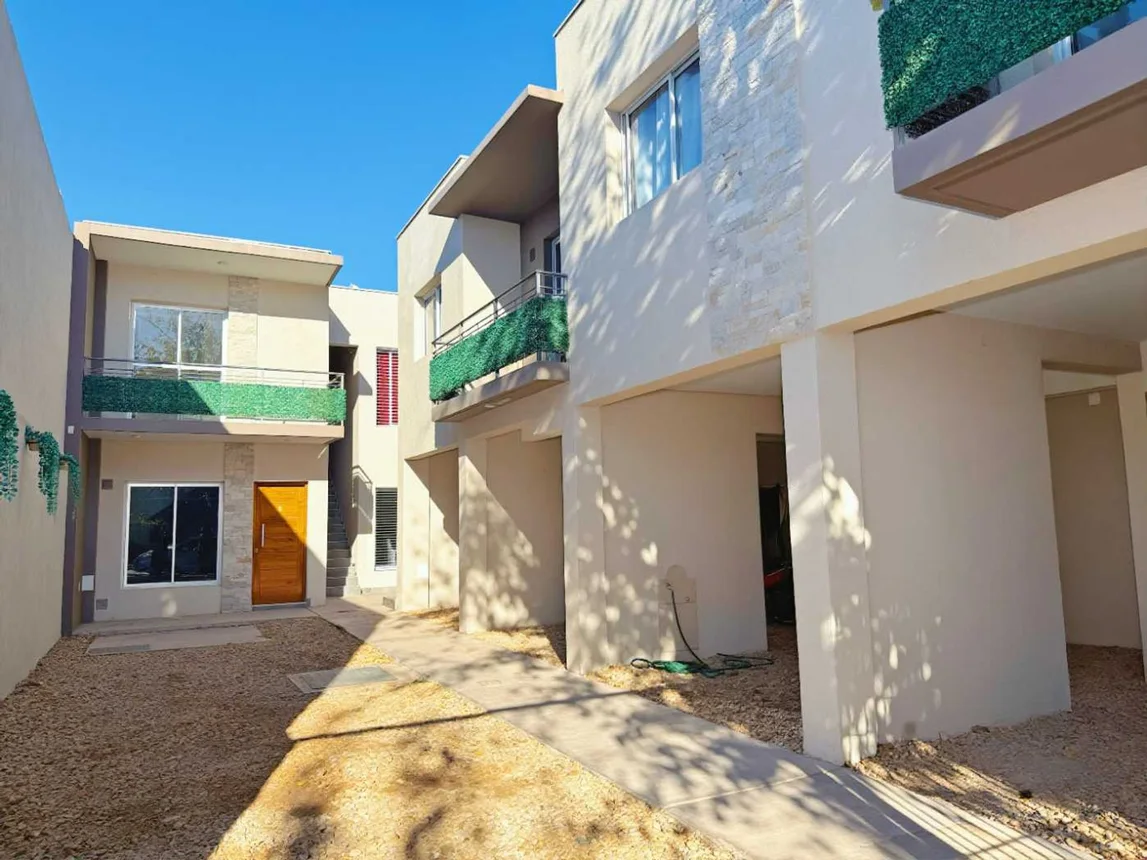 Dúplex de 3 ambientes en venta en Guaymallén, Tirasso 2300