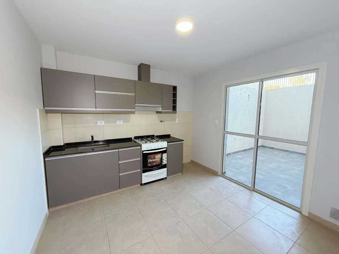 Dúplex de 3 ambientes en venta en Guaymallén, Tirasso 2300, foto 5