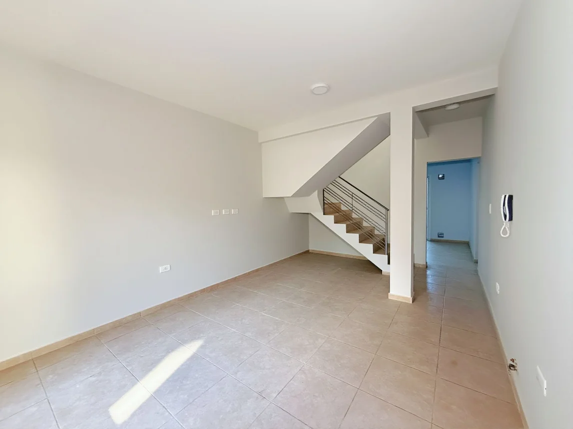 Dúplex de 3 ambientes en venta en Guaymallén, Tirasso 2300, foto 4