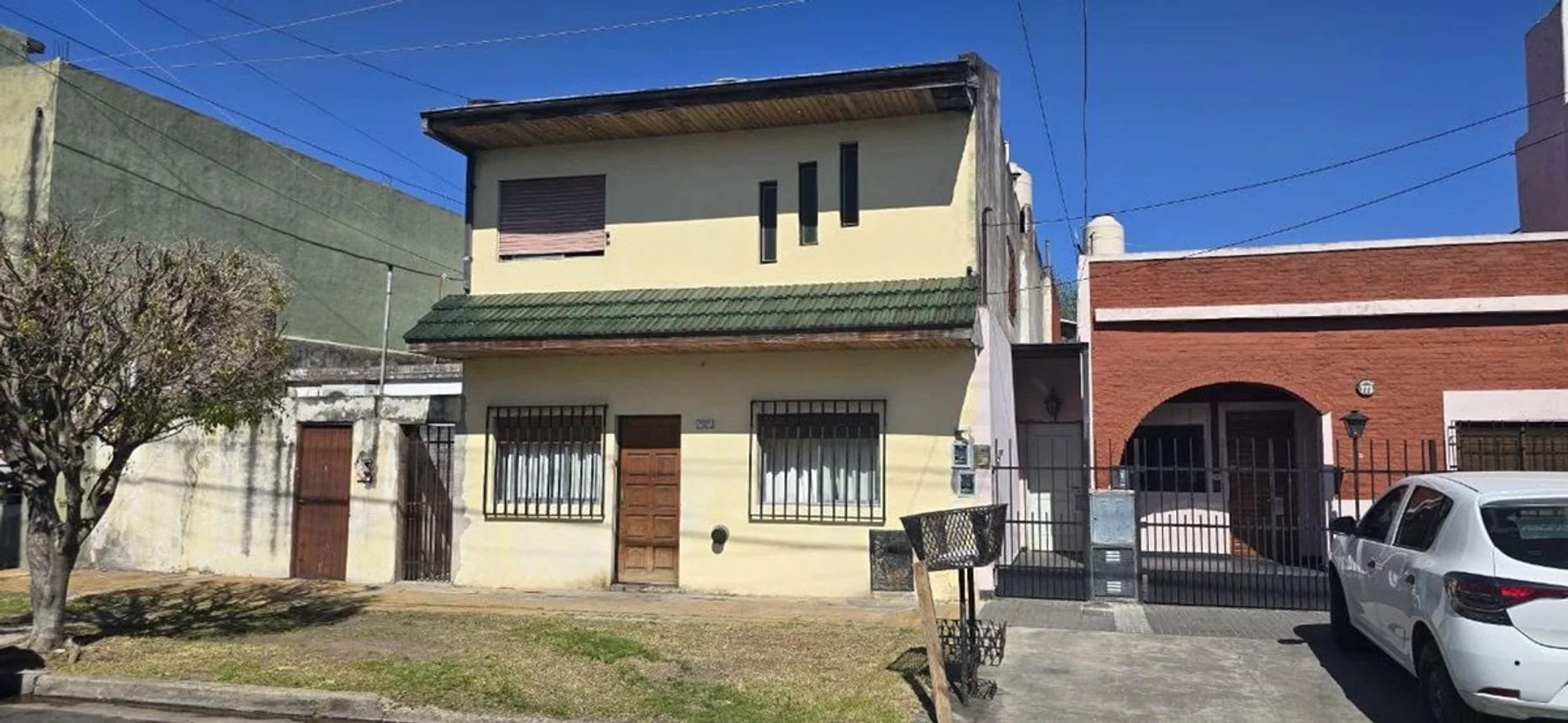 Casa de 4 ambientes en venta en Ramos Mejía, Posadas 700