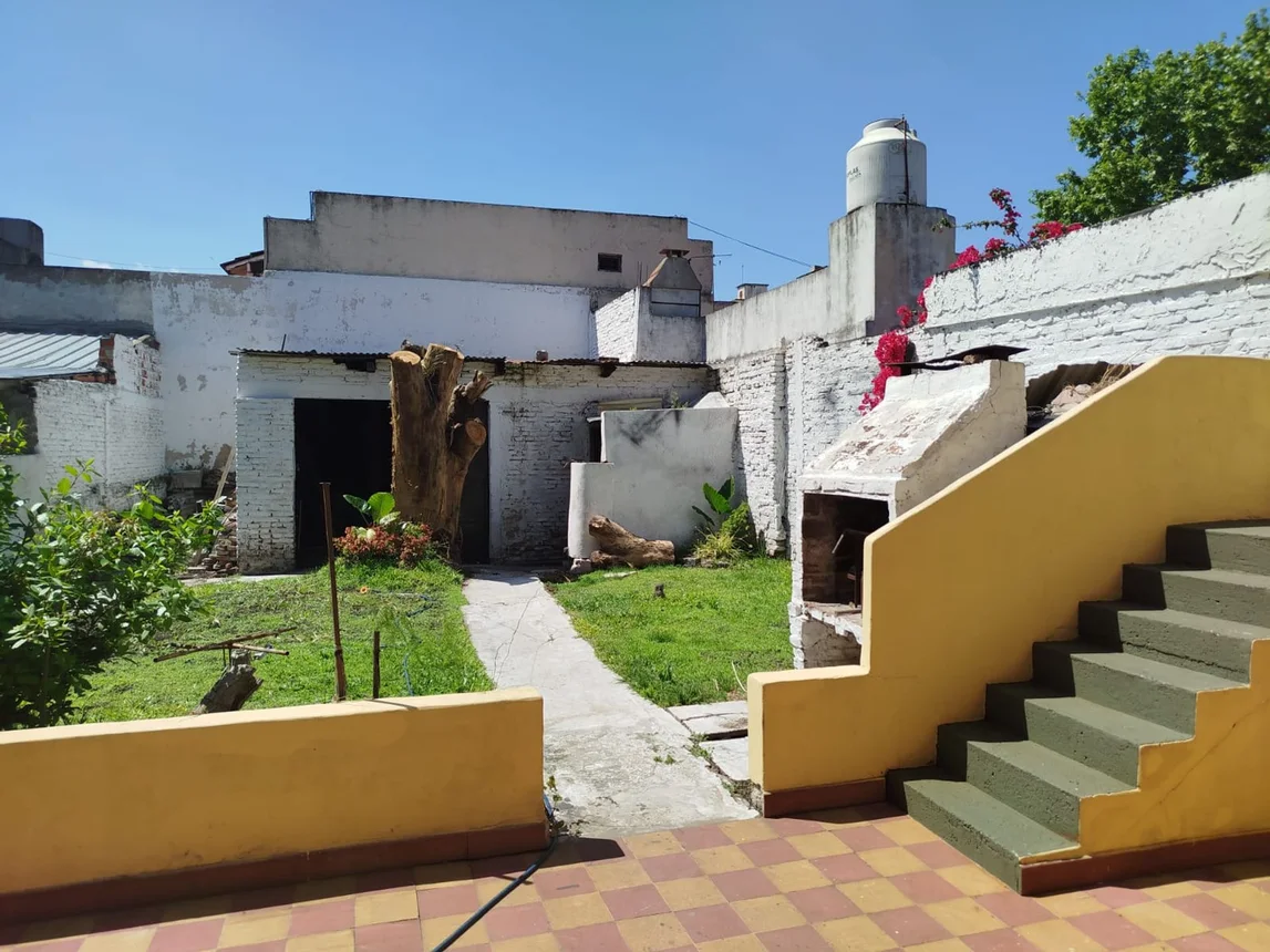 Casa de 3 ambientes en venta en Caseros, Martín de Alzaga 3300
