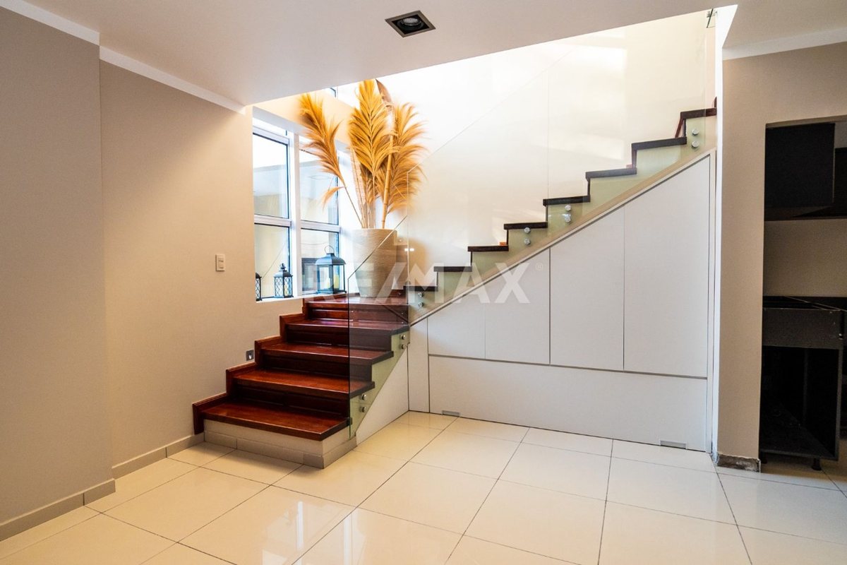 CASA EN VENTA 3 DORM LOS OLMOS ACEPTA PERMUTA - foto 4