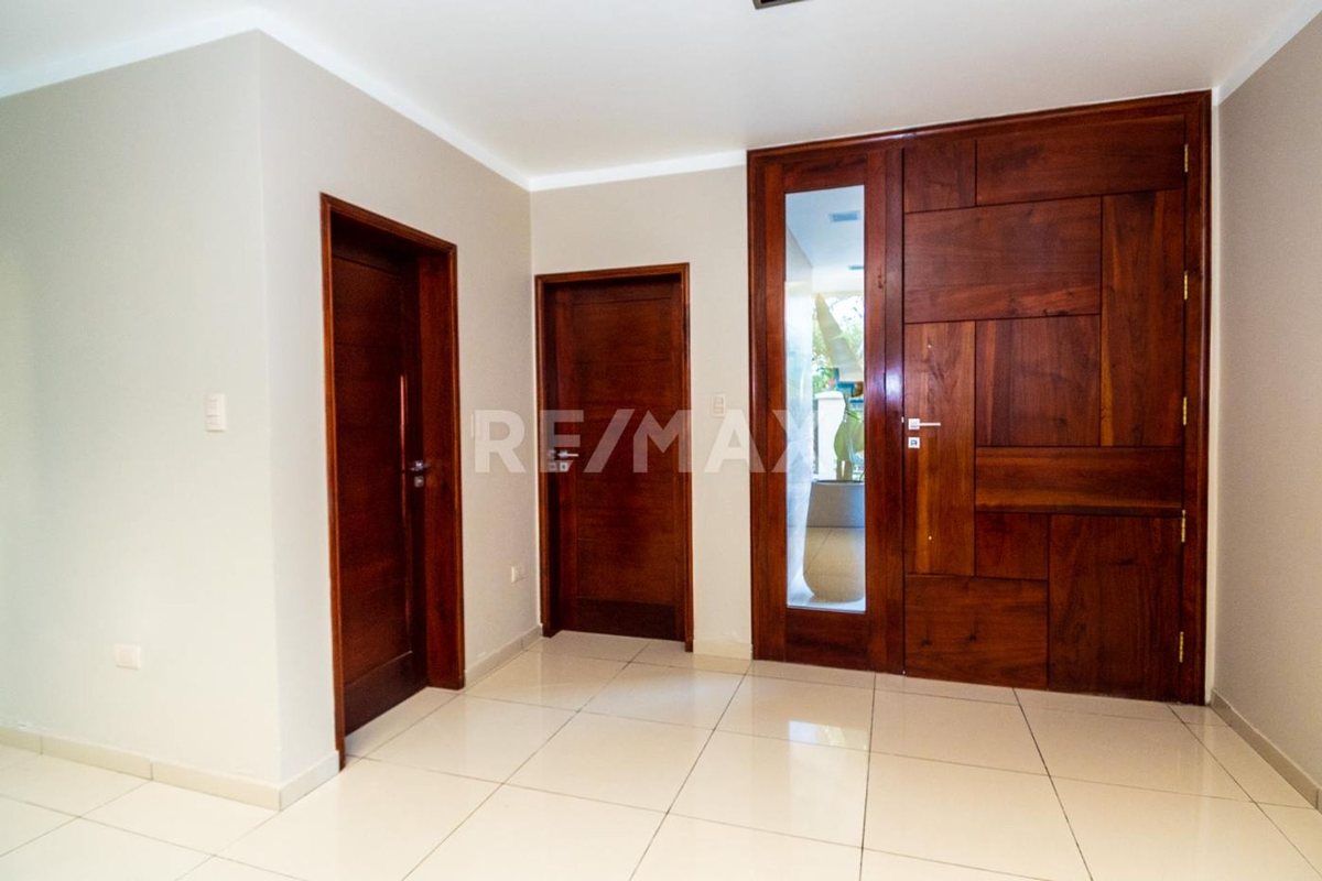 CASA EN VENTA 3 DORM LOS OLMOS ACEPTA PERMUTA - foto 6