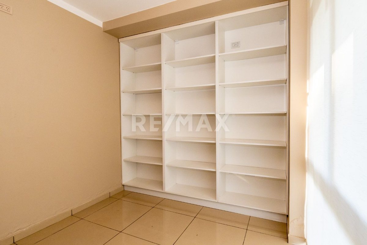 CASA EN VENTA 3 DORM LOS OLMOS ACEPTA PERMUTA - foto 10