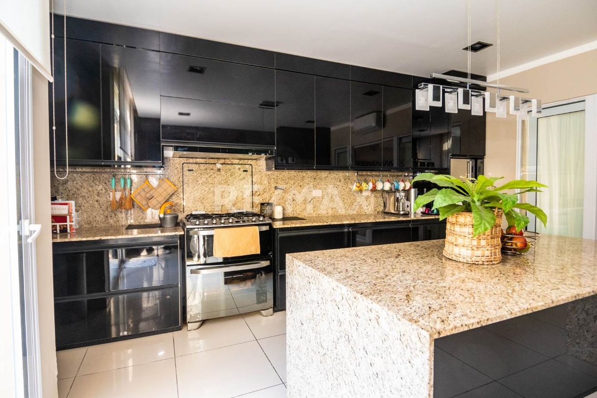 CASA EN VENTA 3 DORM LOS OLMOS ACEPTA PERMUTA - foto 18