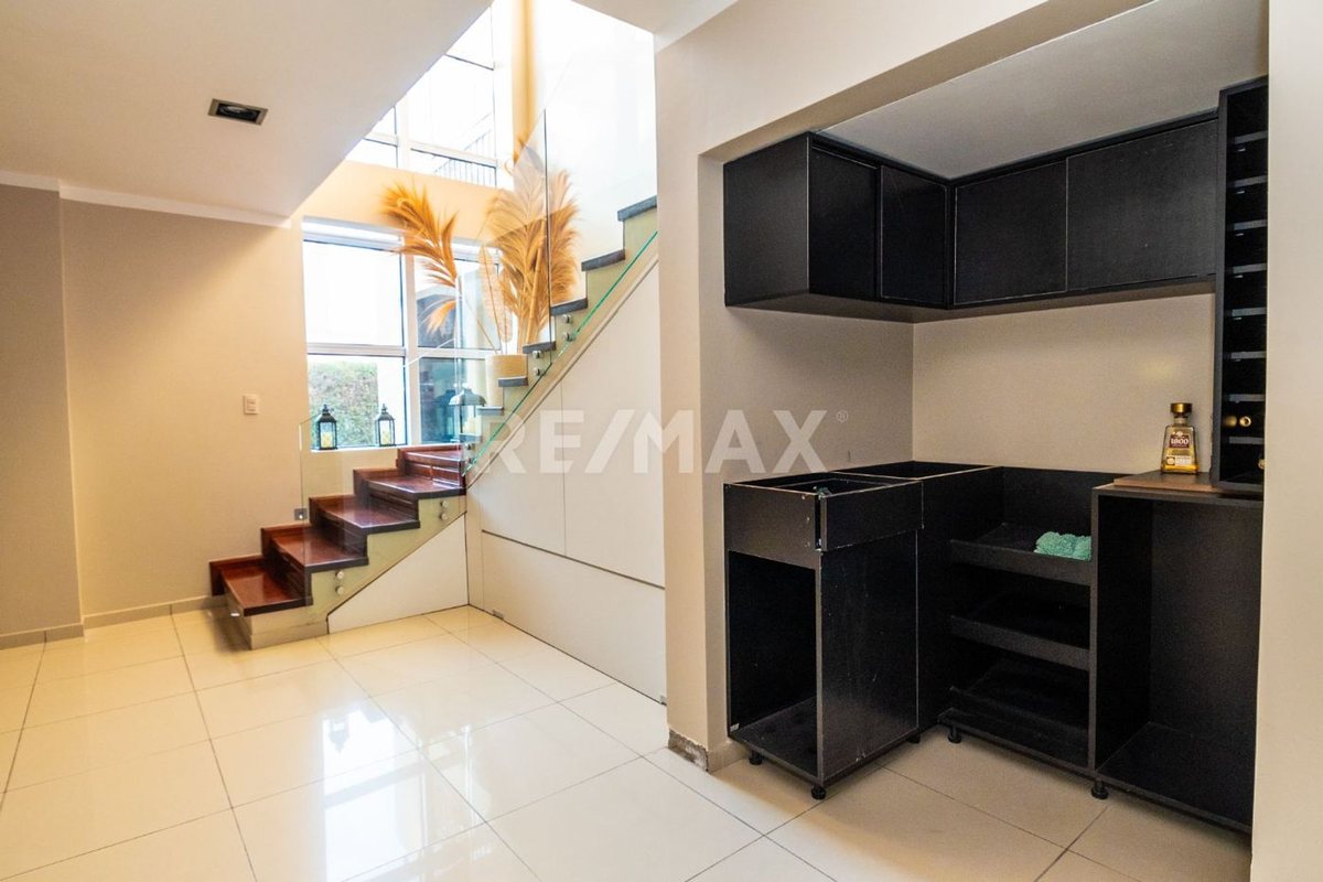 CASA EN VENTA 3 DORM LOS OLMOS ACEPTA PERMUTA - foto 5