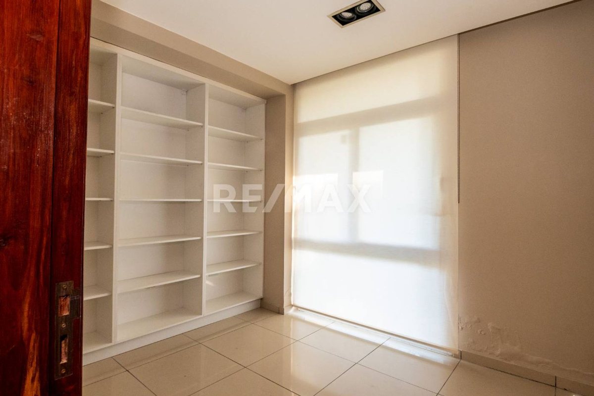 CASA EN VENTA 3 DORM LOS OLMOS ACEPTA PERMUTA - foto 9