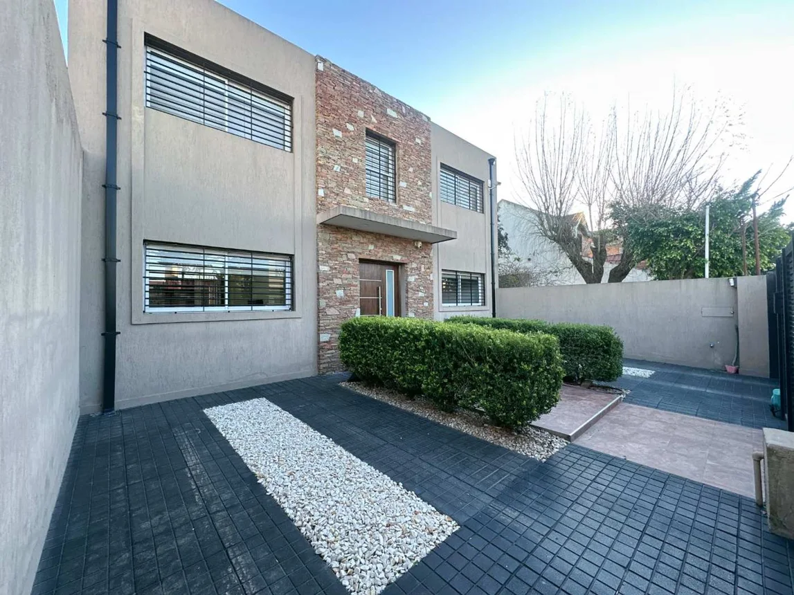 Casa en venta en Merlo