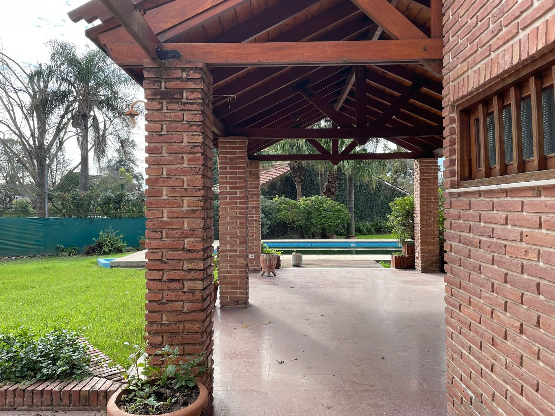 Foto 17 — VENTA CASA EN EL CENTRO DE FUNES PILETA Y JARDIN