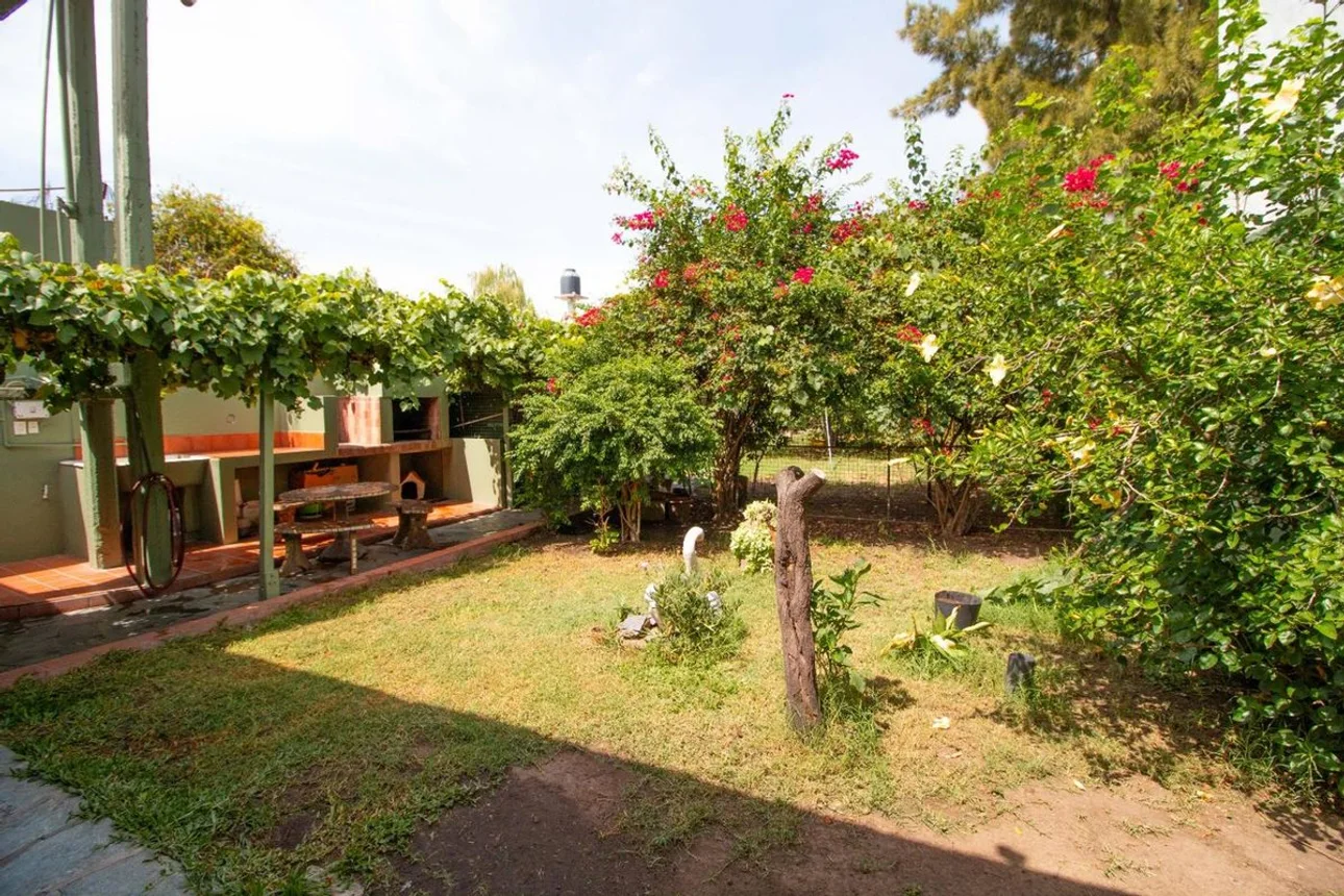 Casa en venta en Ituzaingó, foto 2