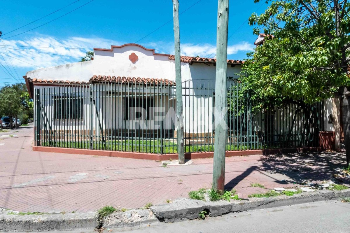 CASA ESQUINA EN VENTA MACROCENTRO 3 DORM - foto 19