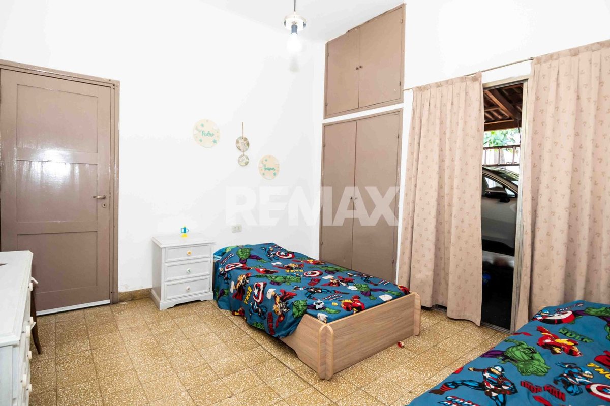 CASA ESQUINA EN VENTA MACROCENTRO 3 DORM - foto 4