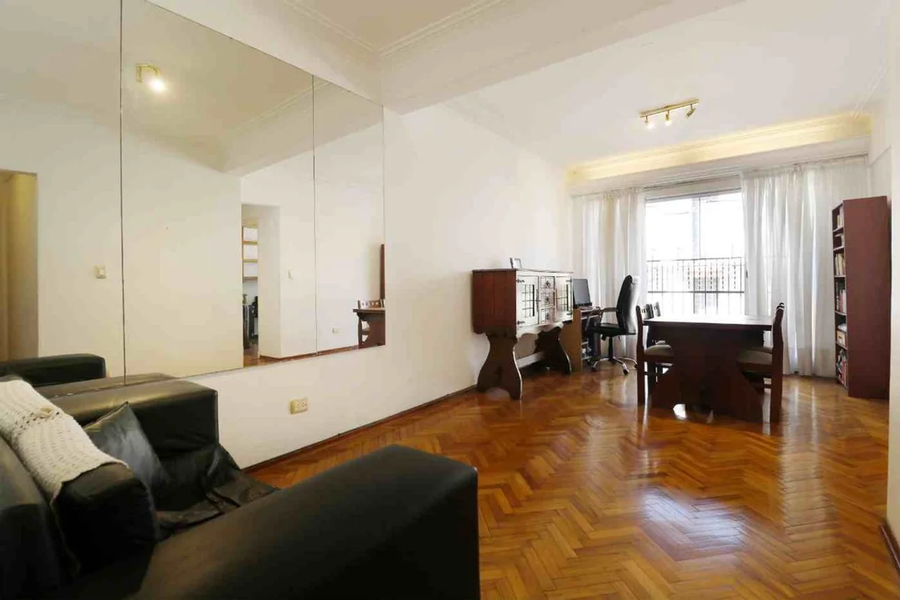 Departamento de 3 ambientes en venta en Caballito, Paysandú 1600