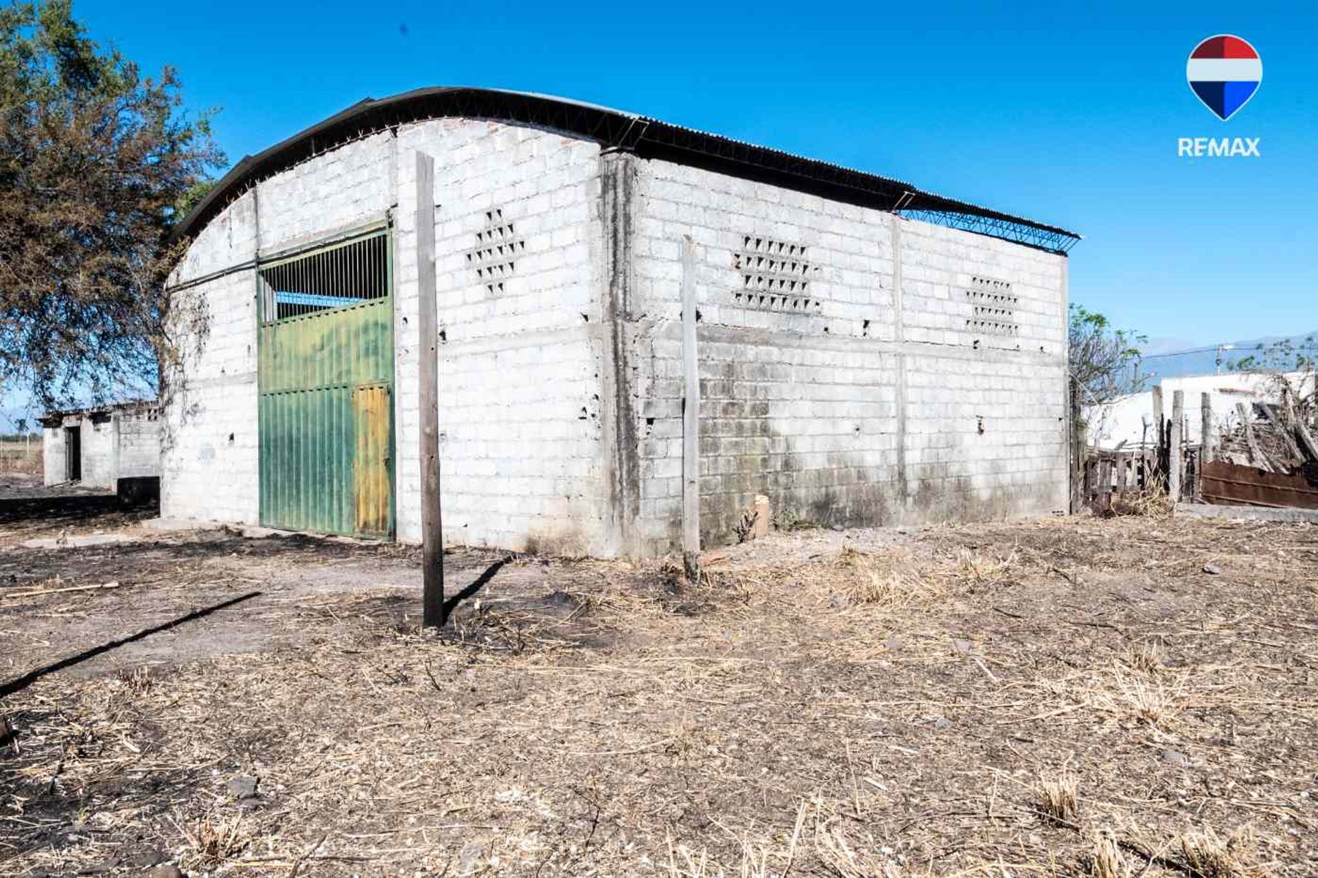 GALPON DE 130 M² VENTA ZONA SANTA ANA ZONA SUR - foto 5