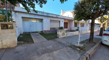 VENTA  OPOTUNIDAD CASA EN BARRIO DEAN FUNES