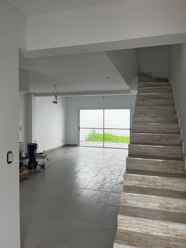PH de 4 ambientes en venta en Castelar, Galicia 1100, foto 4