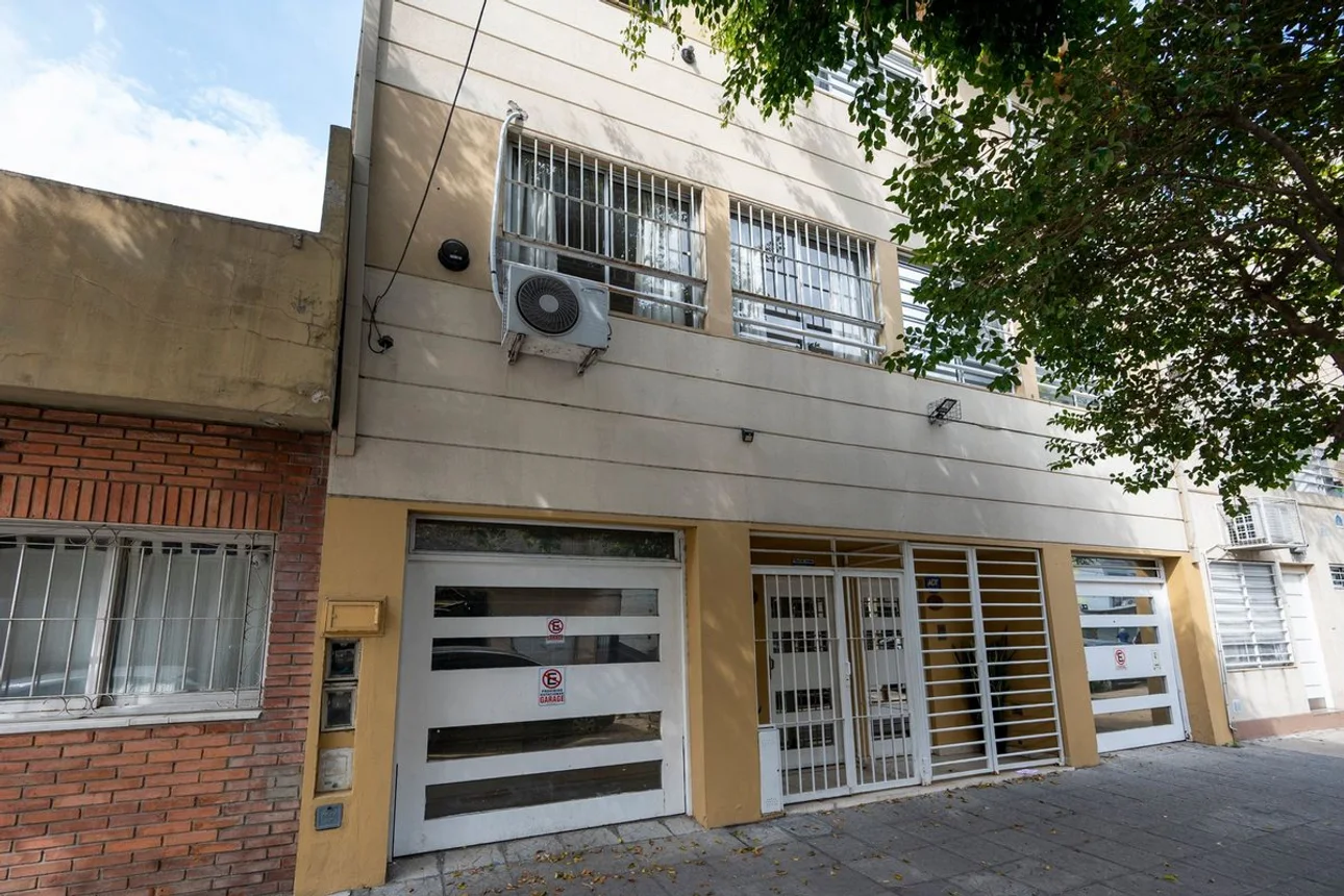 Casa tríplex de 3 ambientes en venta en Parque Chacabuco, Avelino Díaz 900, foto 2