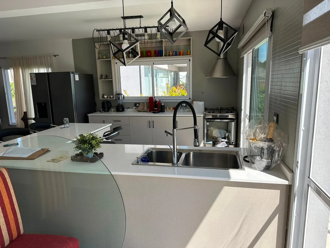 Casa en venta en Pilar, foto 2