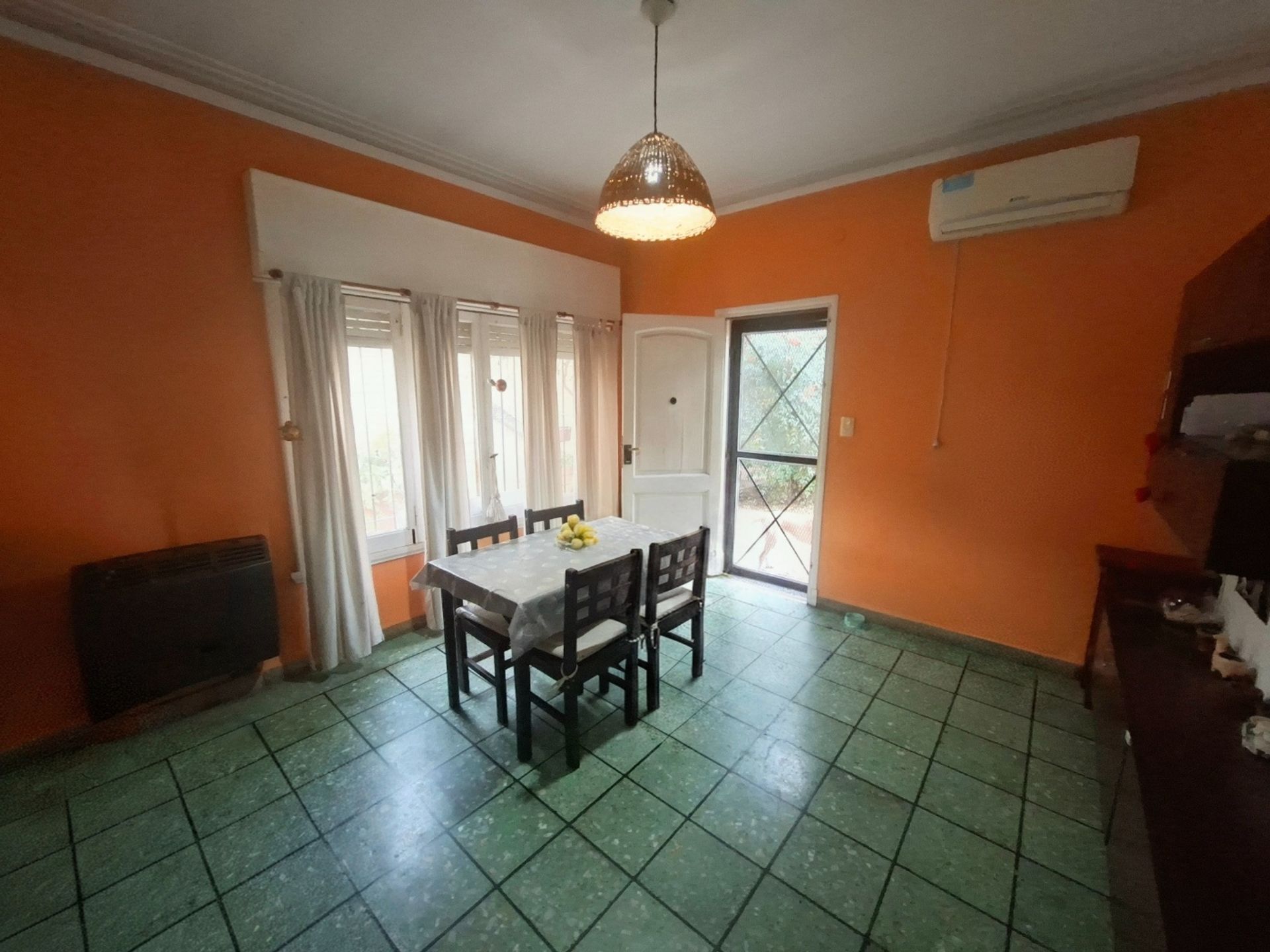 Foto 7 — VENTA CASA 3 AMB CON PARQUE  BERNAL OESTE