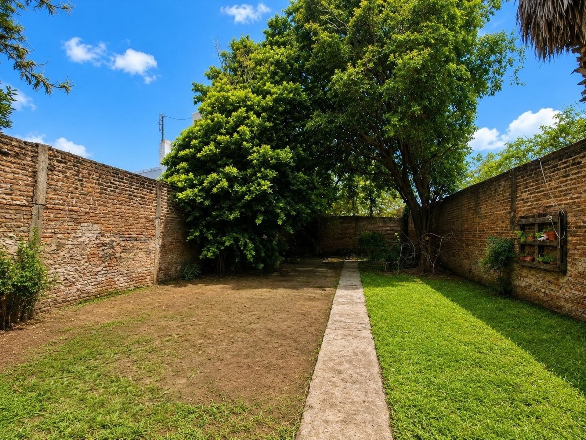 VENTA CASA 3 AMB CON PARQUE BERNAL OESTE