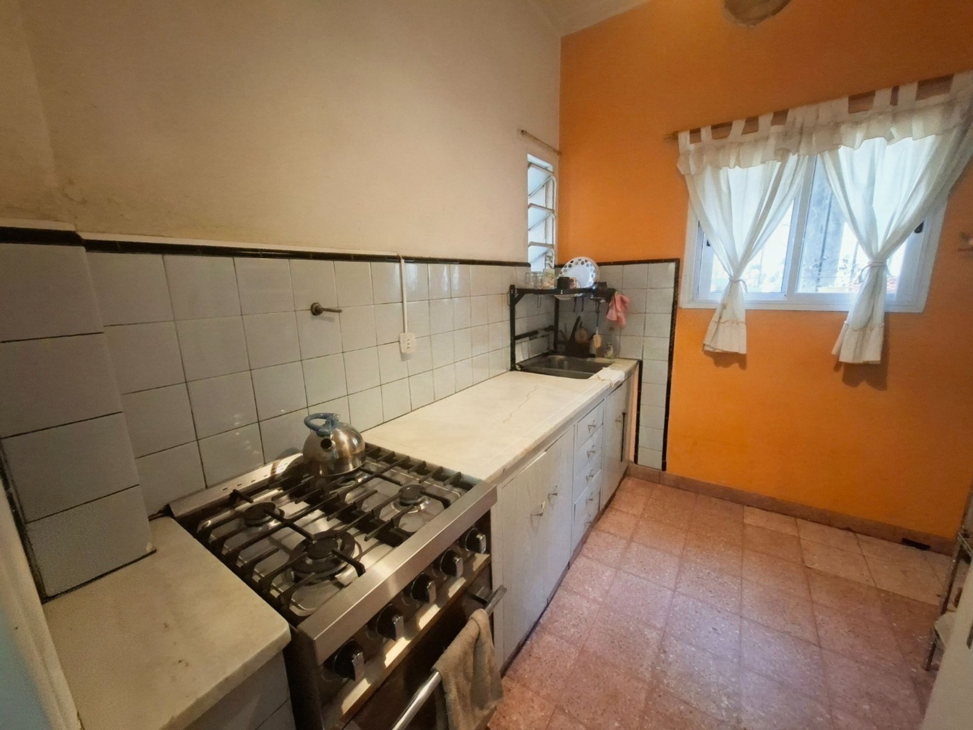 Foto 11 — VENTA CASA 3 AMB CON PARQUE  BERNAL OESTE