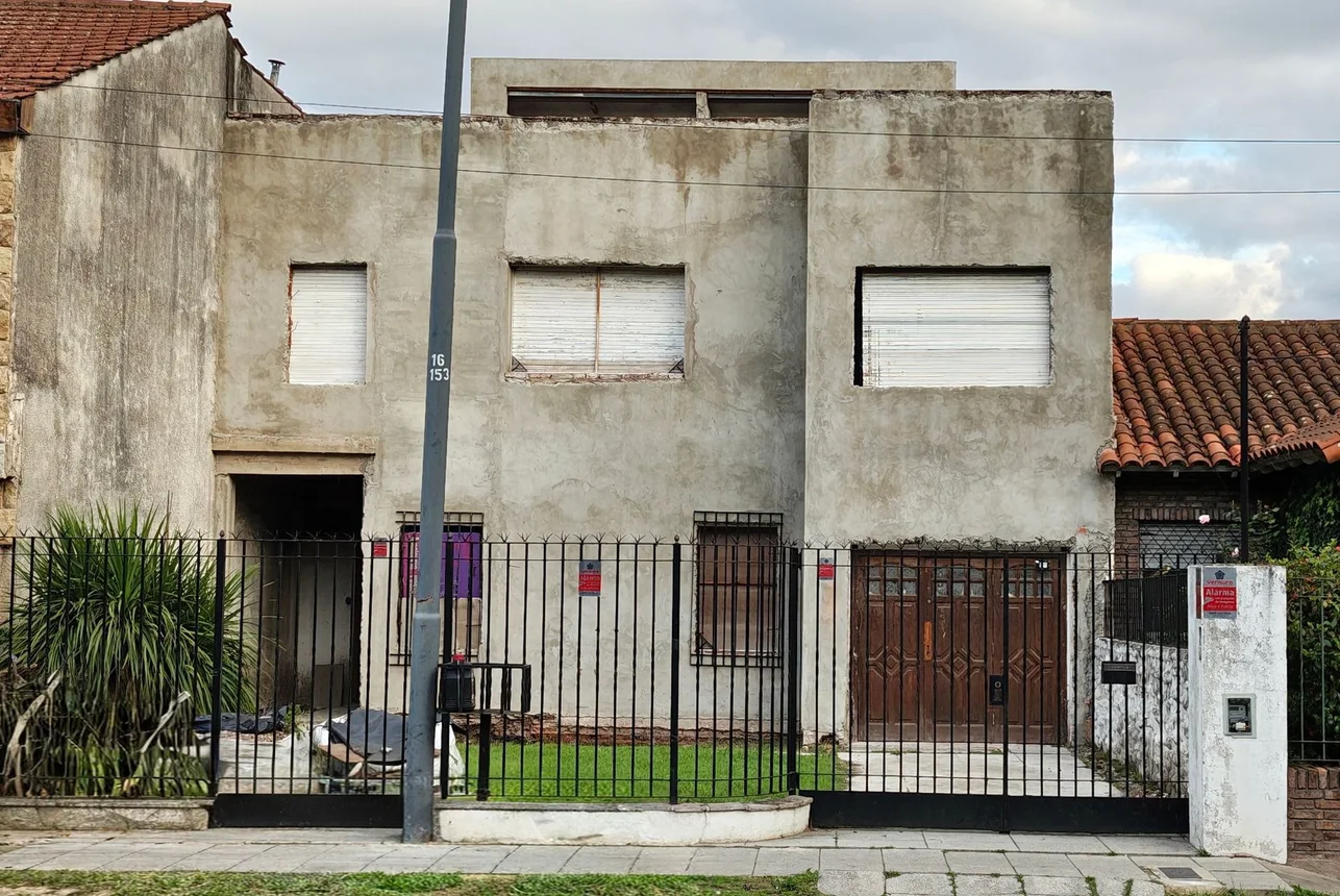 Casa de 5 ambientes en venta en Hurlingham, Mascagni 1500