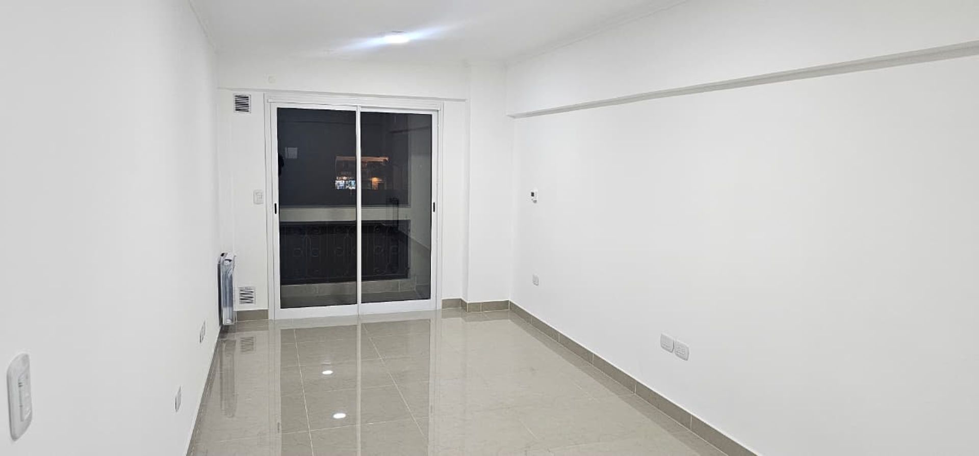 DEPARTAMENTO VENTA MACROCENTRO CON COCHERA 2 DORM - foto 7