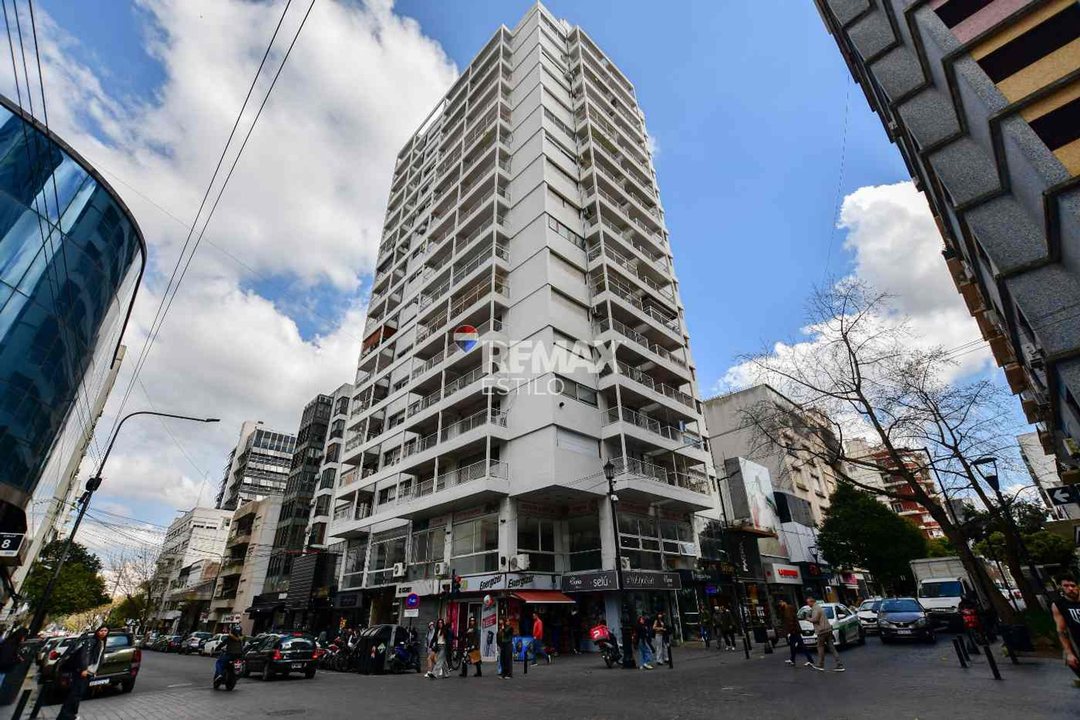 Departamento en VENTA 3 dorm. - La Plata -