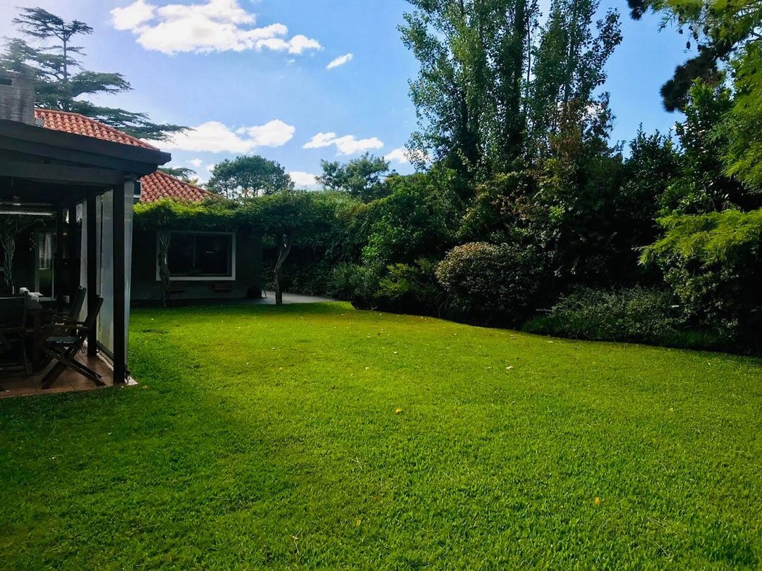 Casa en venta 5 ambientes en Baetghen 2300, Carrasco Norte, Carrasco Norte, Montevideo 1 Casa en venta 5 ambientes en Baetghen 2300, Carrasco Norte, Carrasco Norte, Montevideo