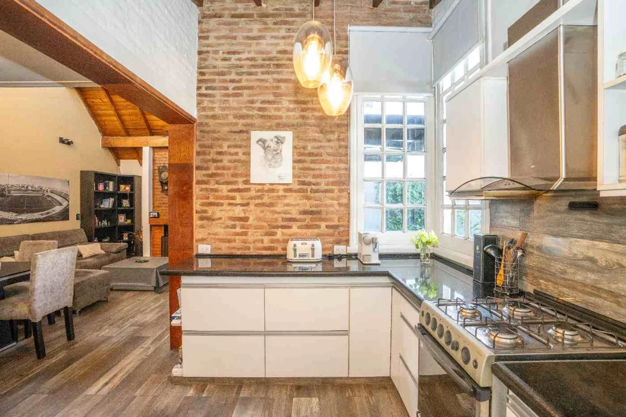 Casa de 3 ambientes en venta en Haedo, Llavallol 1700