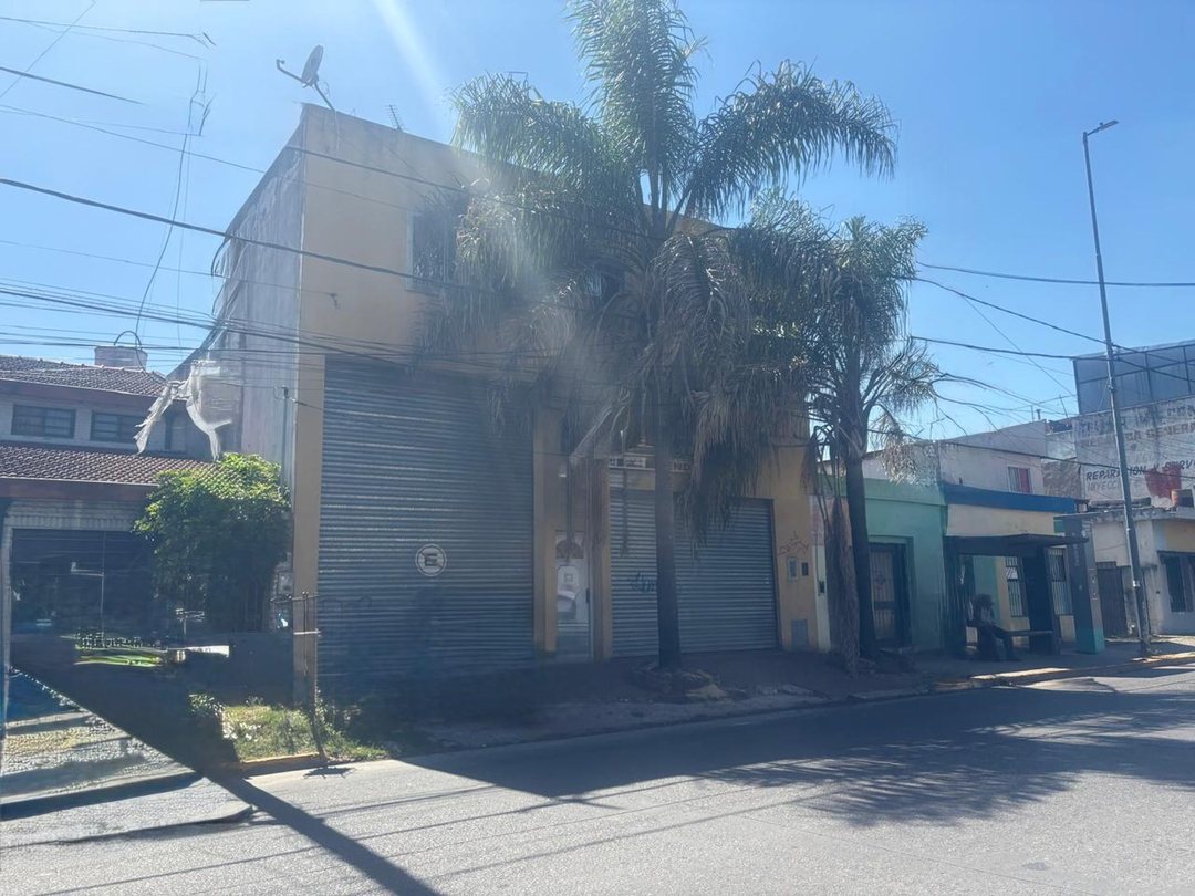 VENTA DE LOTE CON PROPI. A DEMOLER EN HURLINGHAM