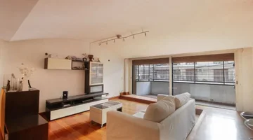 Venta Departamento 4 ambientes con Dependencia