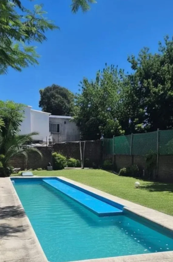 Casa en venta en Boulogne, Carlos Tejedor 0