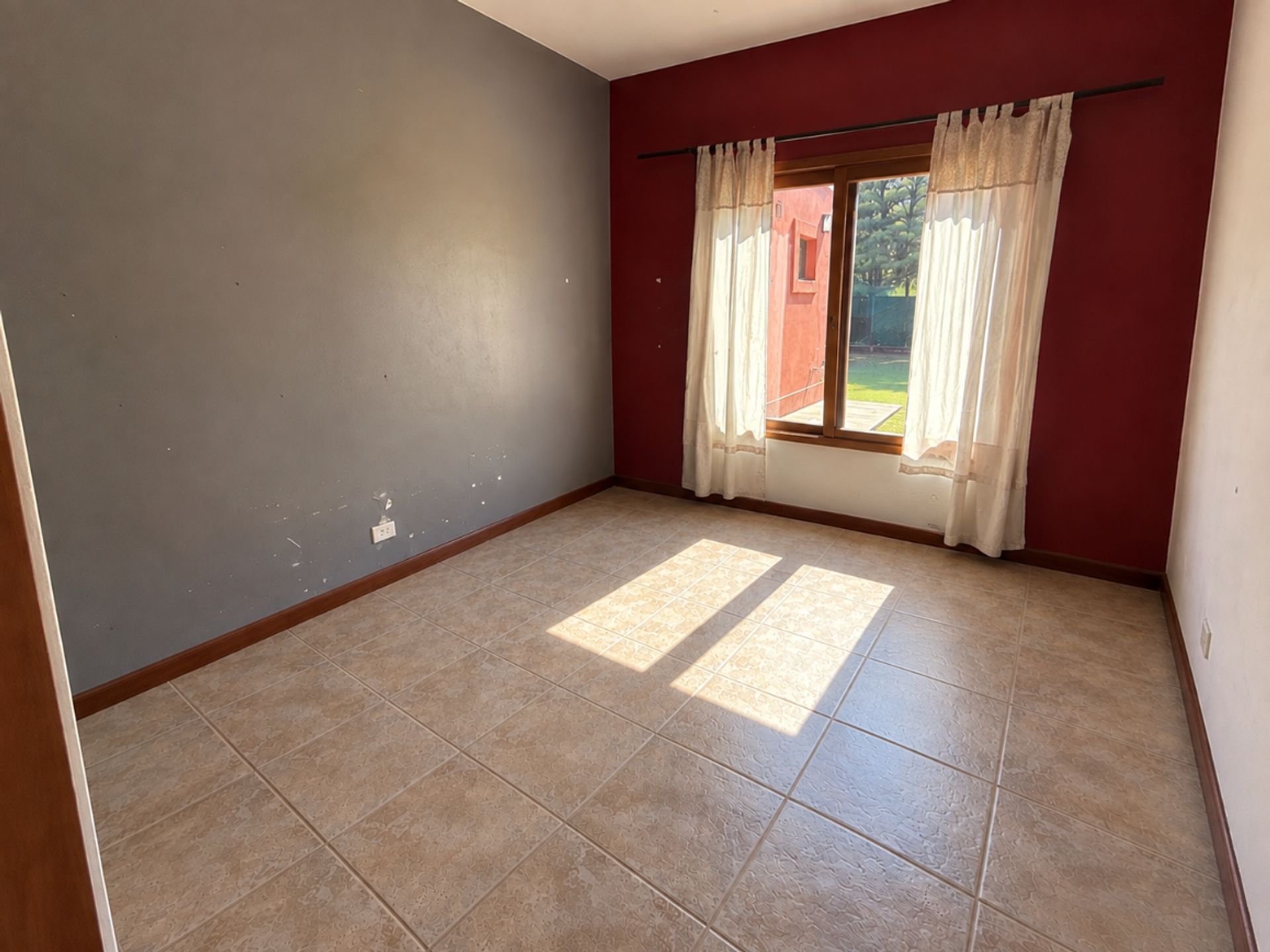 Foto 12 — CASA QUINTA DE 4 AMB PILETA Y PARQUE APTO CREDITO