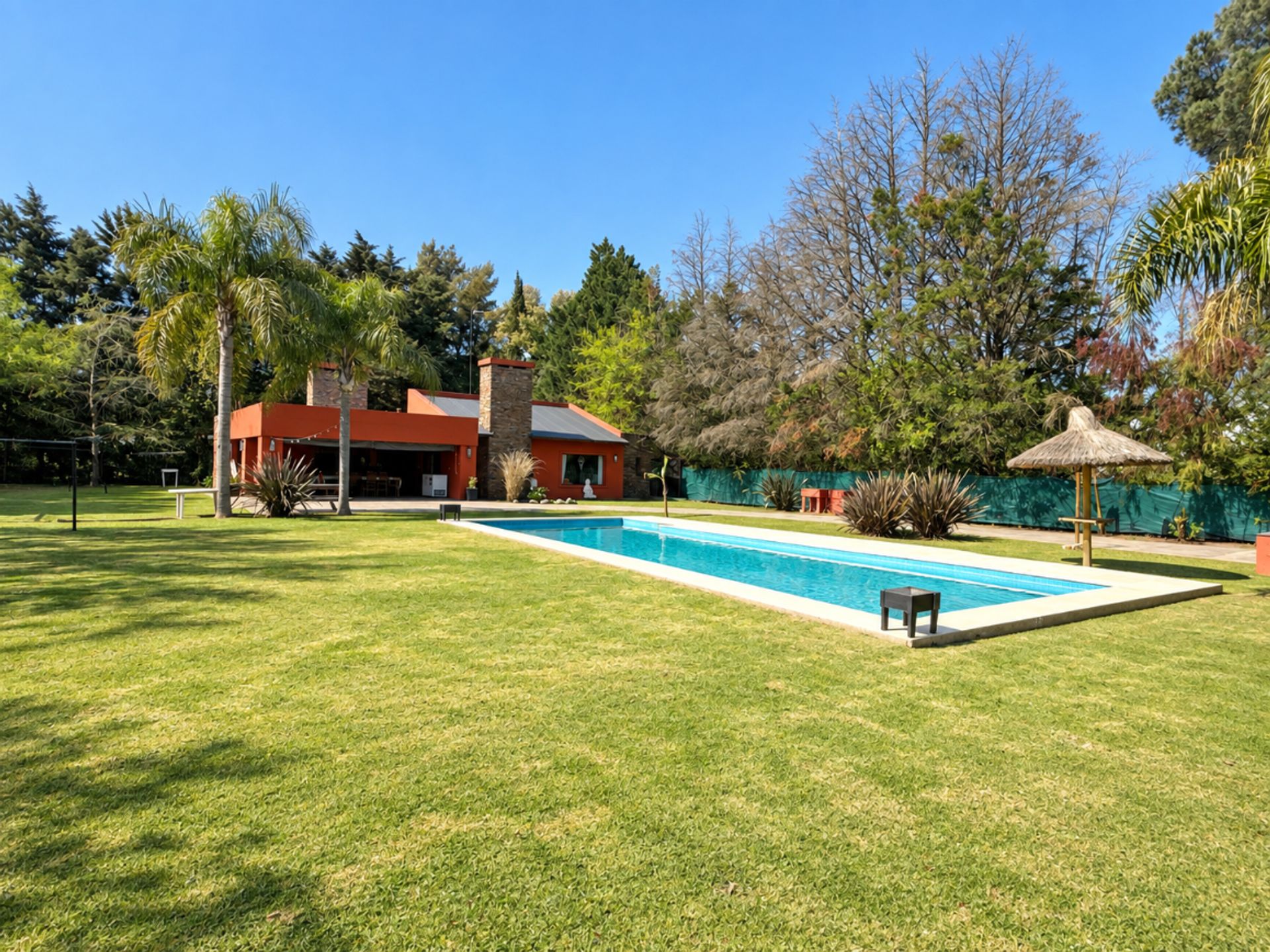 CASA QUINTA DE 4 AMB PILETA Y PARQUE APTO CREDITO