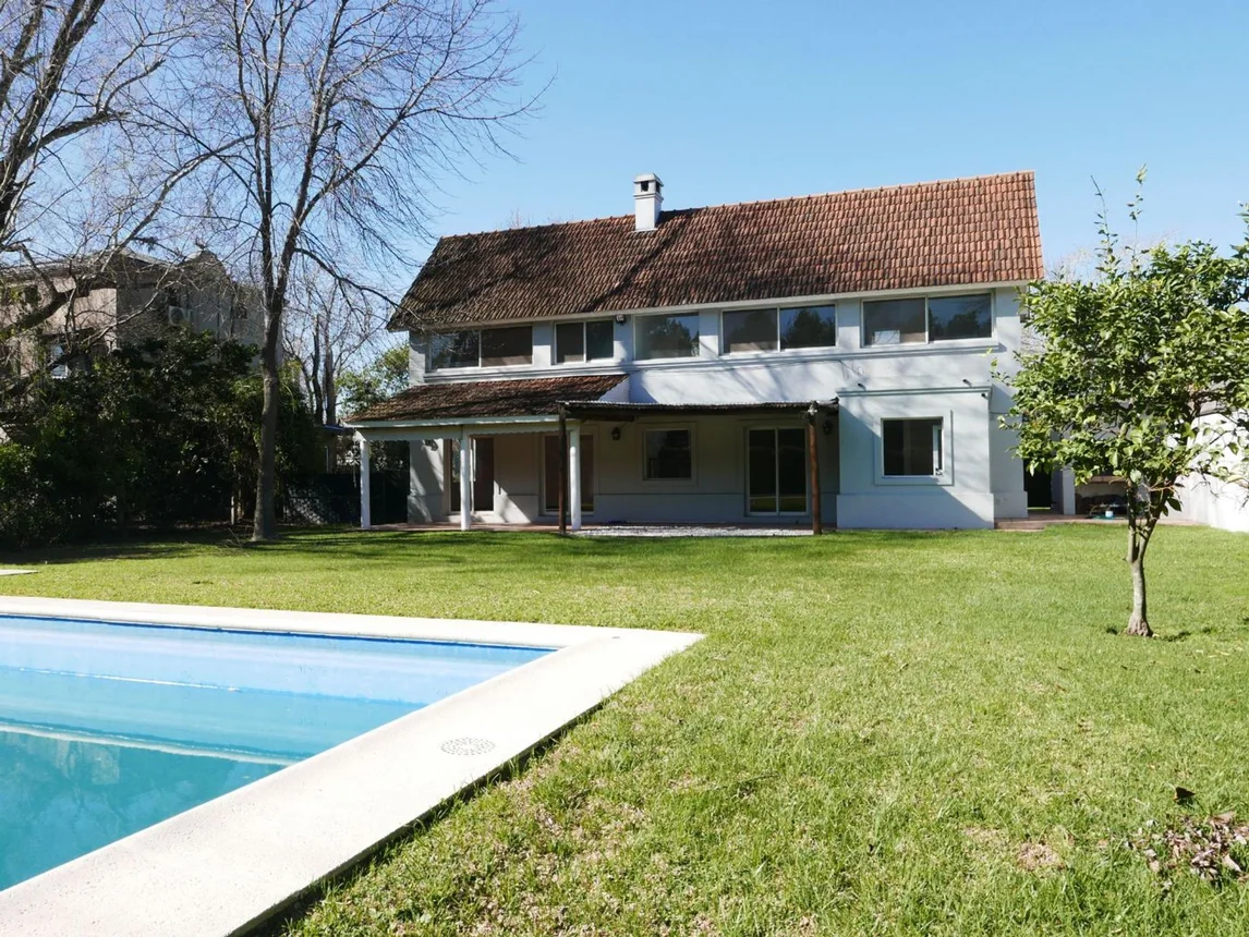 Casa de 5 ambientes en alquiler en Pilar, Avenida Patricias Argentinas 1300
