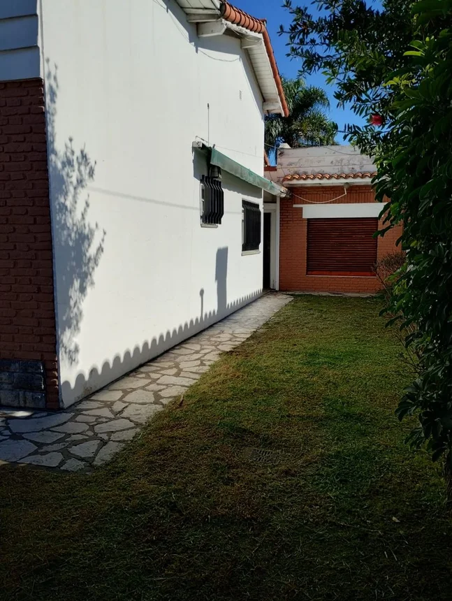 Casa en venta en Villa Luzuriaga, foto 3