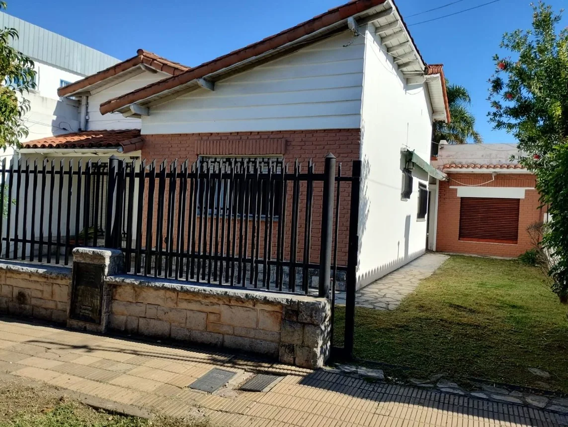 Casa en venta en Villa Luzuriaga