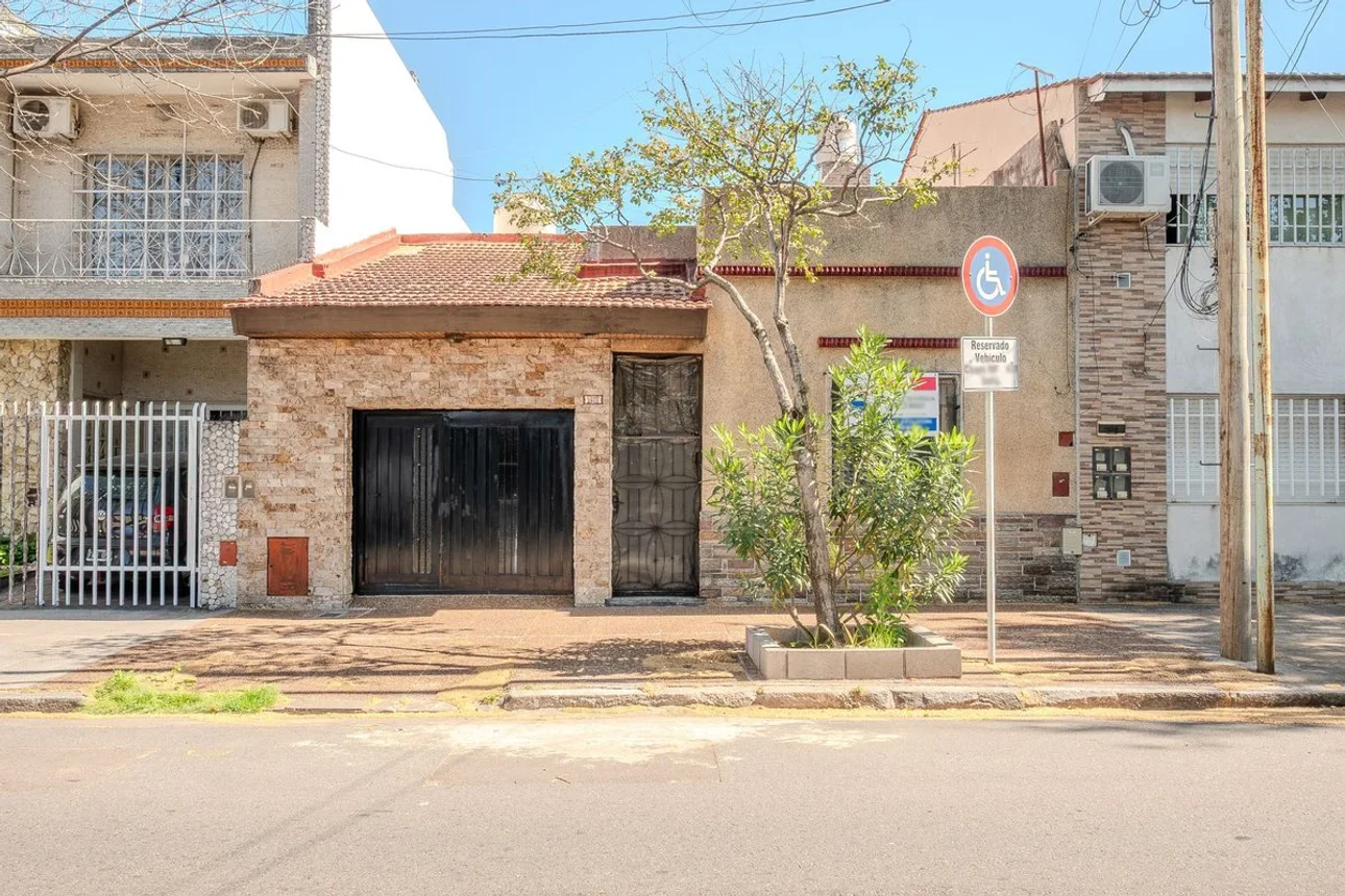Casa de 5 ambientes en venta en Mataderos, José León Suárez 2900