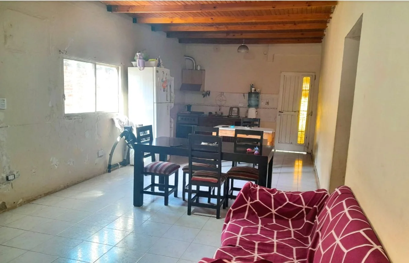 Casa en venta en Castelar, foto 2