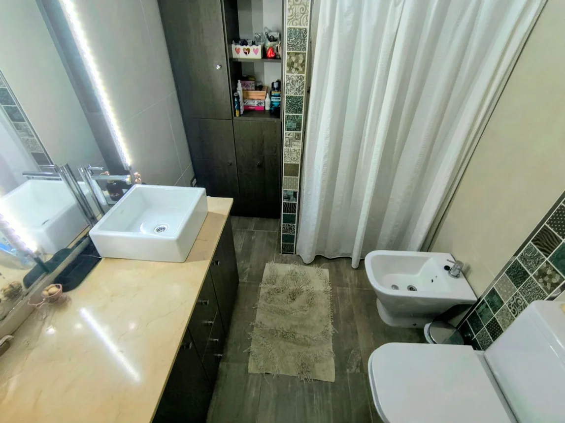 Casa de 4 ambientes en venta en Isidro Casanova, Madrid 2500, foto 4