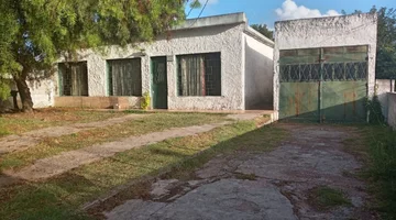 Venta casas 5 dormitorios + cochera en Pta Rieles