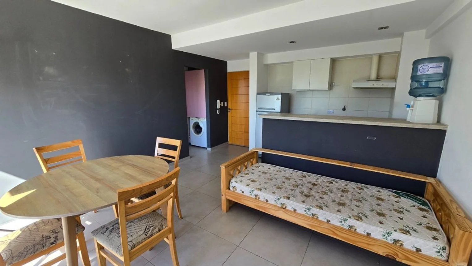 Departamento de 2 ambientes en venta en Bernal Oeste, Ayacucho 600, foto 3