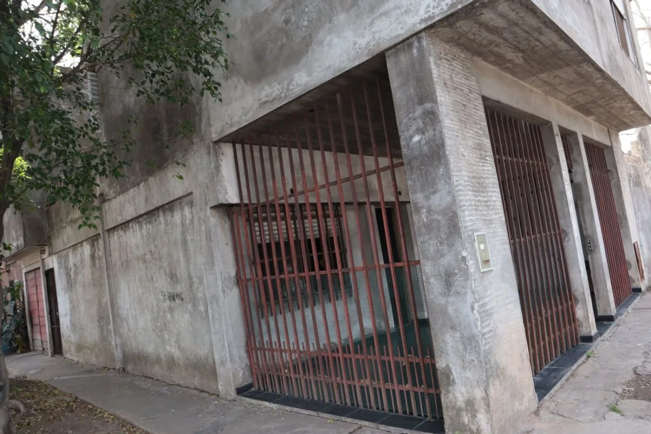 Casa dúplex de 7 ambientes en venta en Caseros, Lisandro de la Torre 3700, foto 4